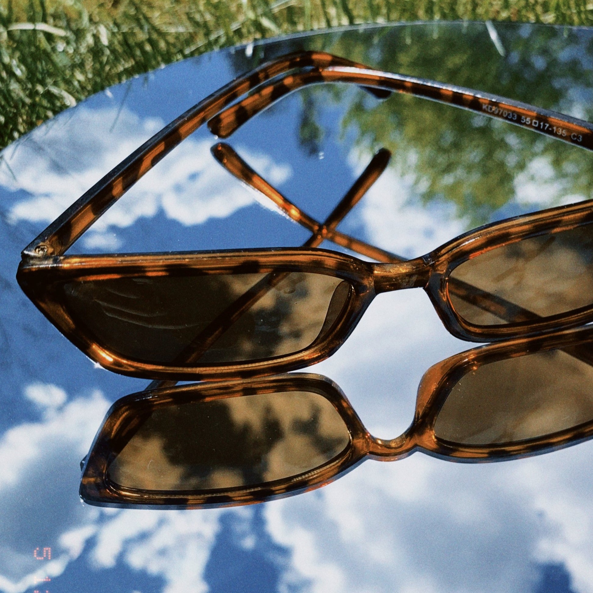 sunglasses trendy micro influencer accessories tortiseshell 